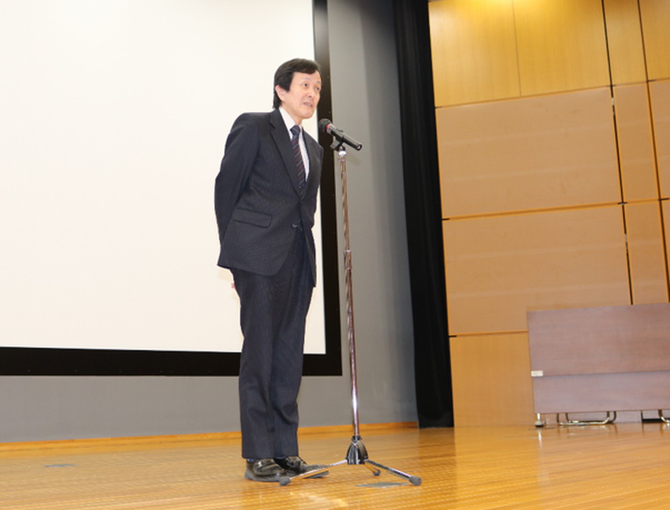 開会挨拶(北川昌伸医学部長)