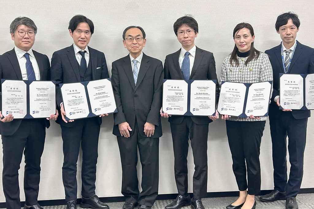 光井 雄一助教、鴨居 功樹講師、塩飽 裕紀 テニュアトラック准教授、廣岡 佳代准教授、太田 悠介助教
